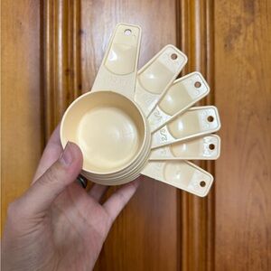 Vintage Tupperware Cream Measuring Cups Set